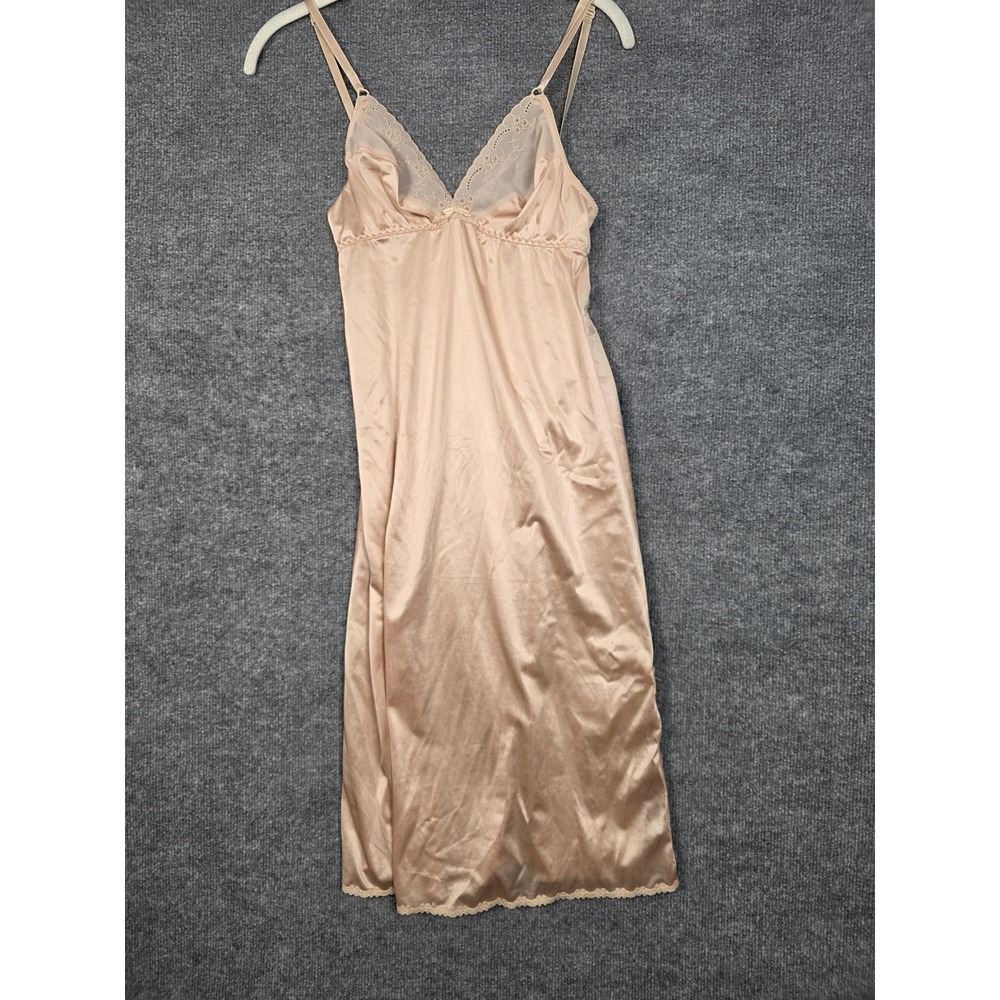 Vintage Maidenform Full Slip Womens 78-84 Beige Nylon Satin Embroidered USA
